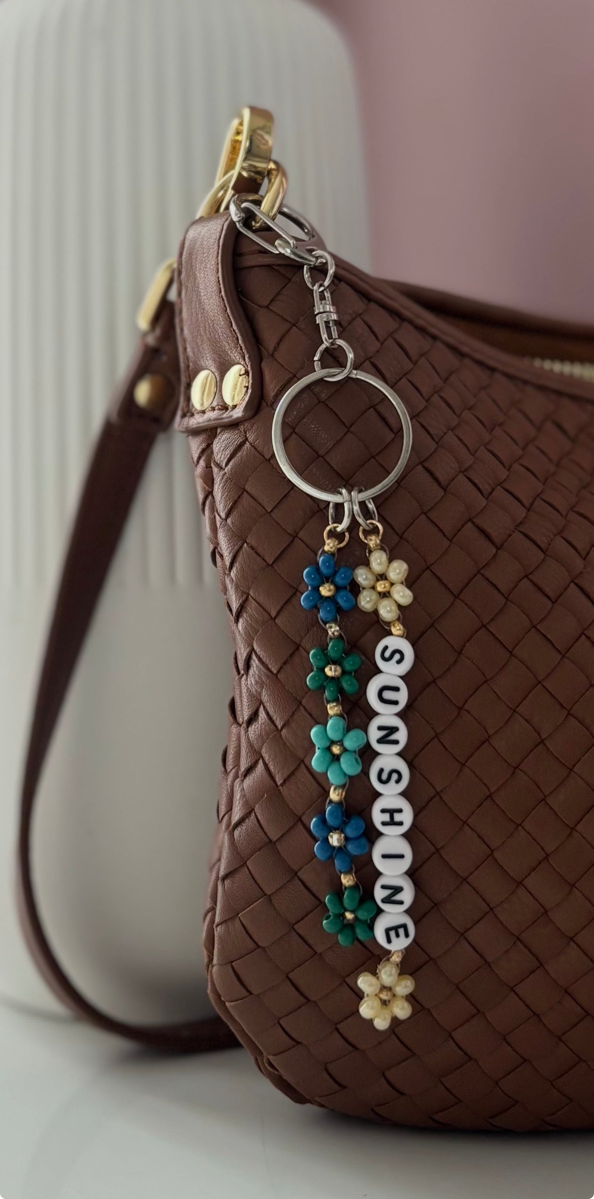Beaded Daisy Keychain - SUNSHINE